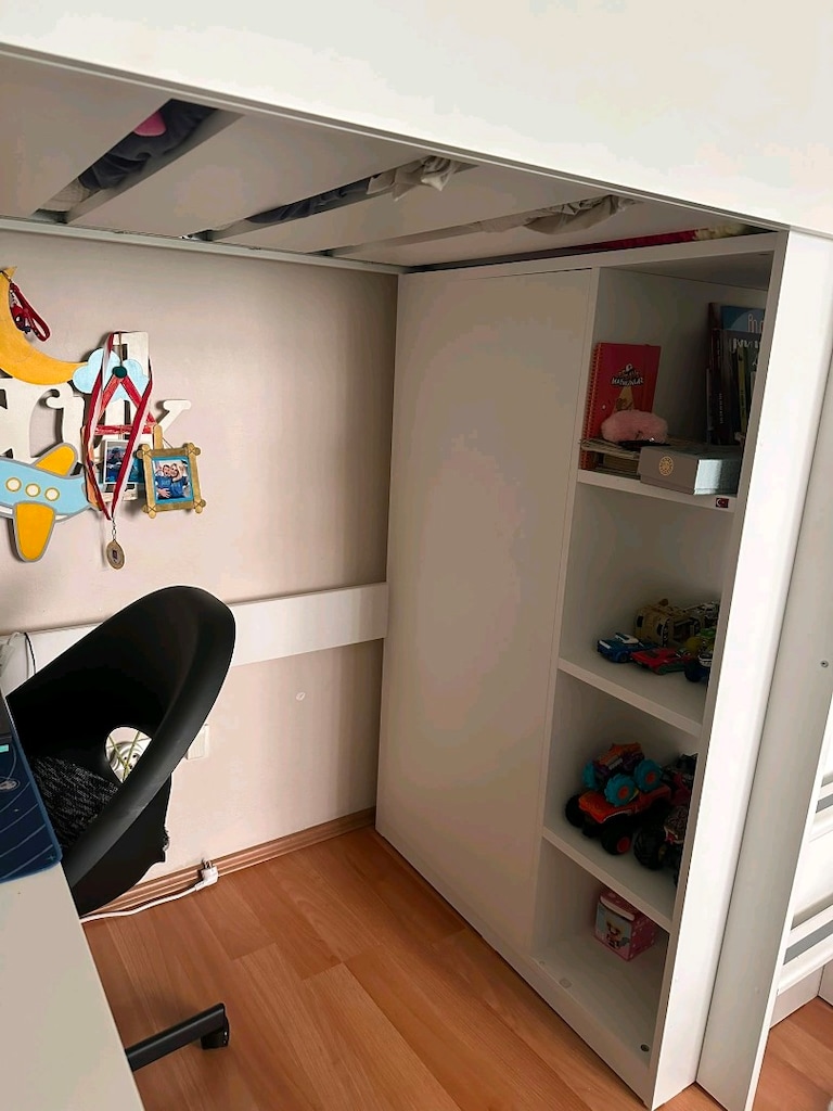 Ikea smastad gardolapli yatak - 6