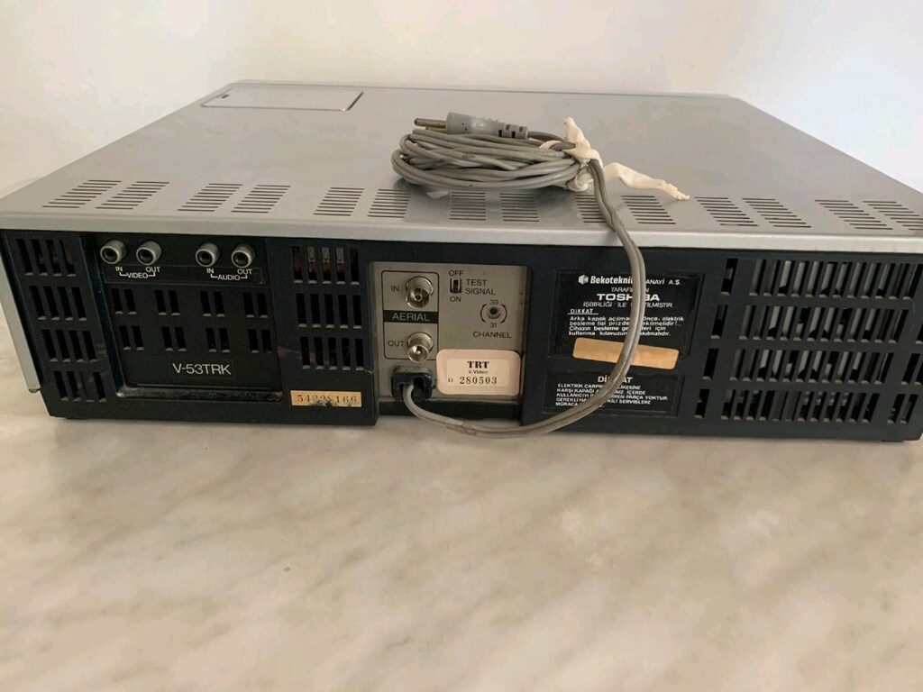 Toshiba Video Kaset - 2