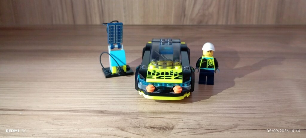 Elektrikli araba lego - 2