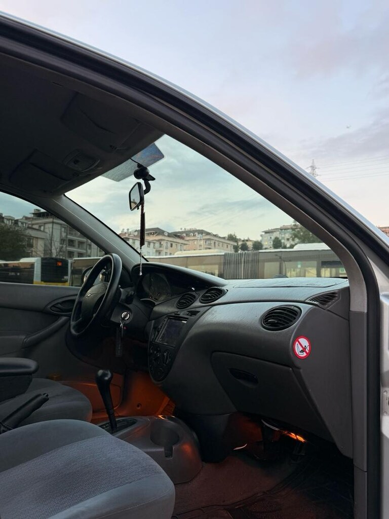 sahibinden temiz otomatik aile arabası - 10