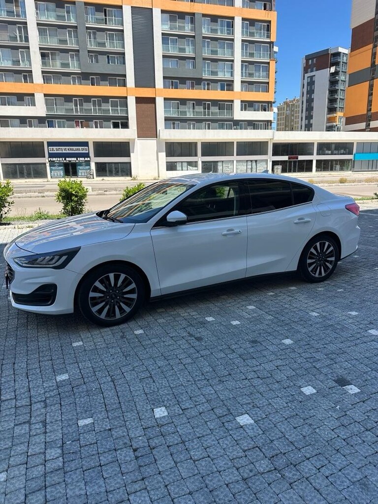 Ford Focus 2024 model 1.5 eco blue - 12