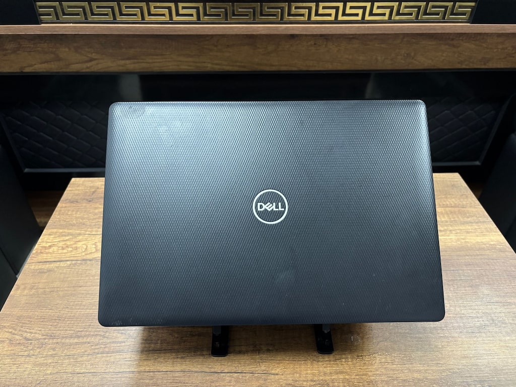 Dell Inspiron 3581 i3 7020U 8GB RAM 256GB SSD 15.6" FHD Notebook - 4