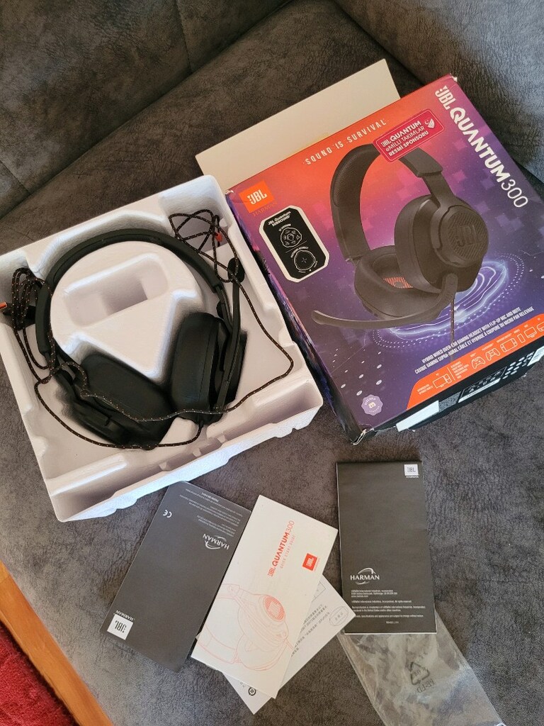 JBL Quantum 300 Siyah 7.1 Surround Oyuncu Kulaklığı - 3
