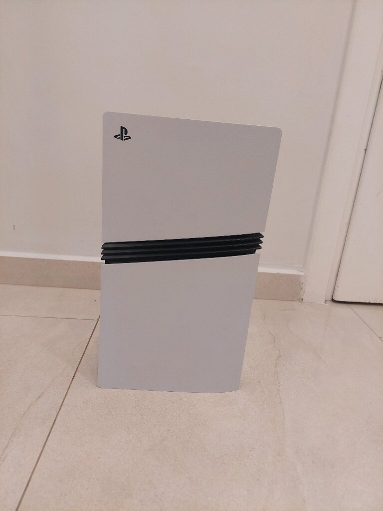PLAYSTATION 5 PRO+2 KOL+ŞARJ İSTASYONU 2TB SIFIR GİBİ - 5