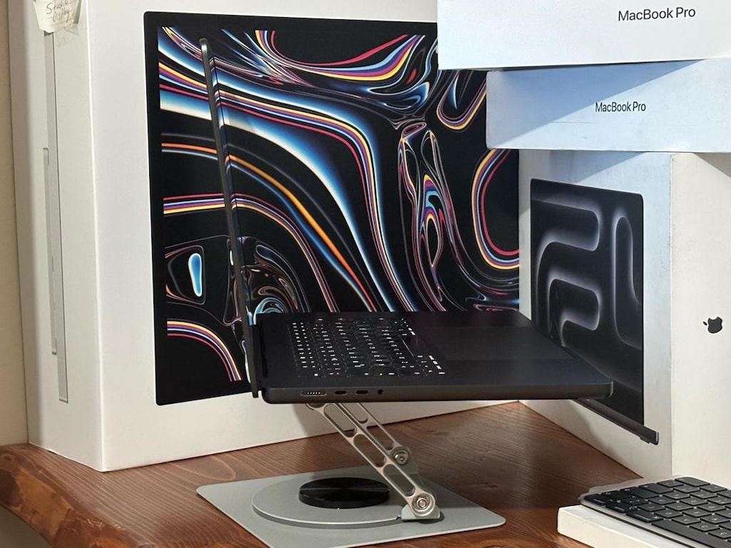 Sitede tek ! pil sağlığı 95 devir 70 macbook pro M3 pro 16” garantili - 9
