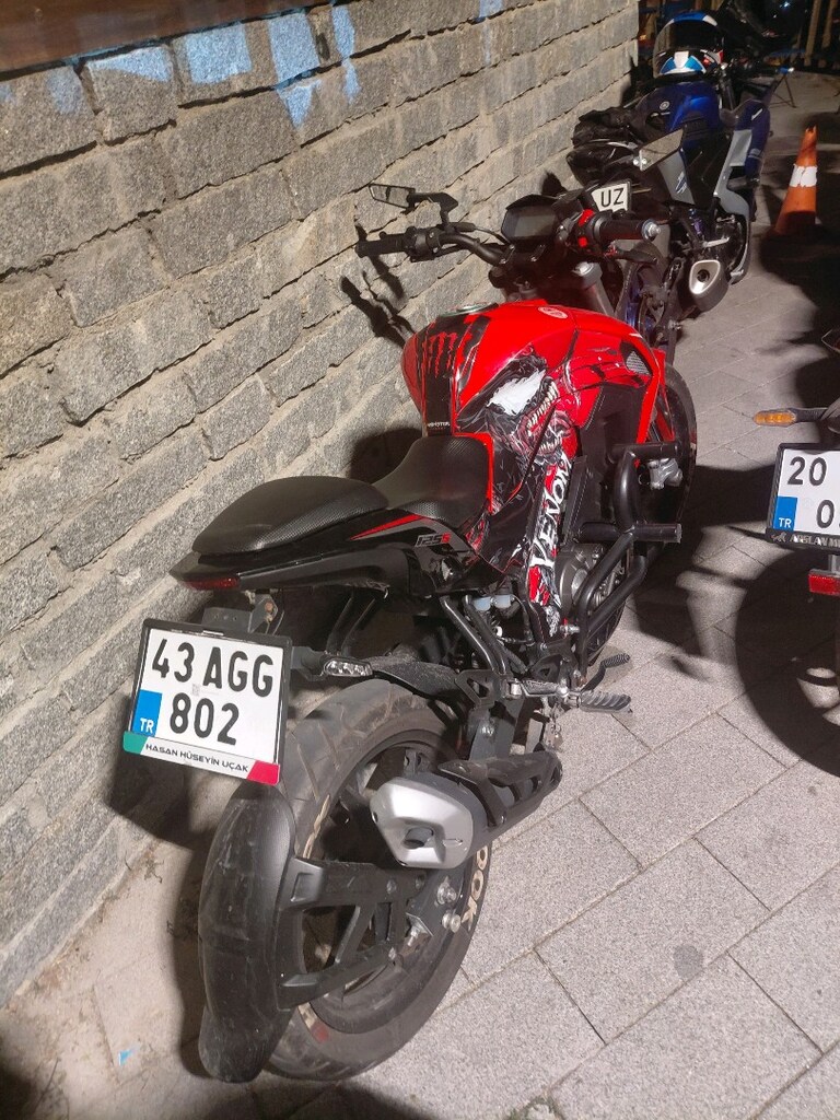 Benelli 125S 8500km 2024 model ekstralı - 5