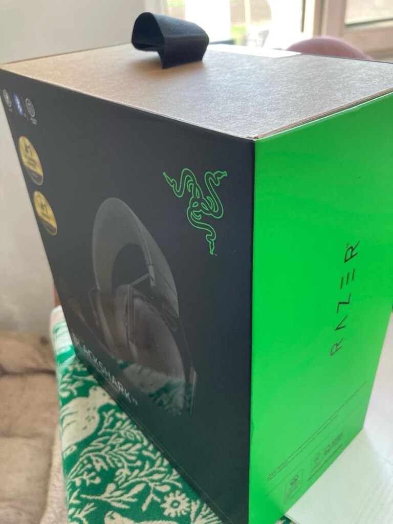 Razer Blackshark V3 - Kutusunda - 3