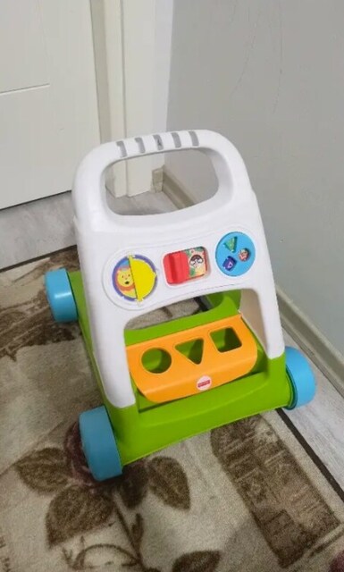 Fisher price yürüteç bebek