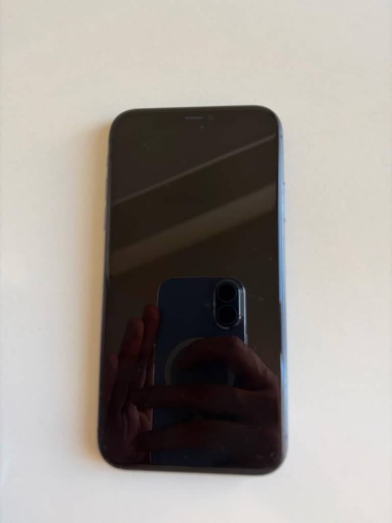 IPHONE 11 64GB Çok Temiz - 2