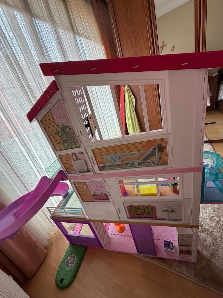 Barbie 3 katlı rüya evi - 14