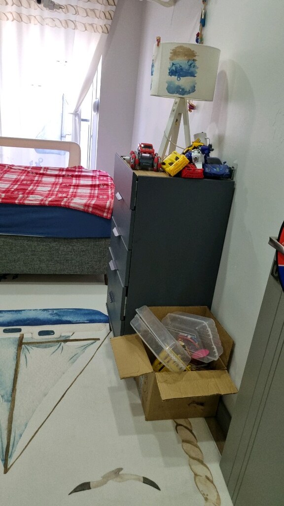istikbal genç odası takımı kitaplık dolap şifonyer ve beyaz ikea şifon - 2