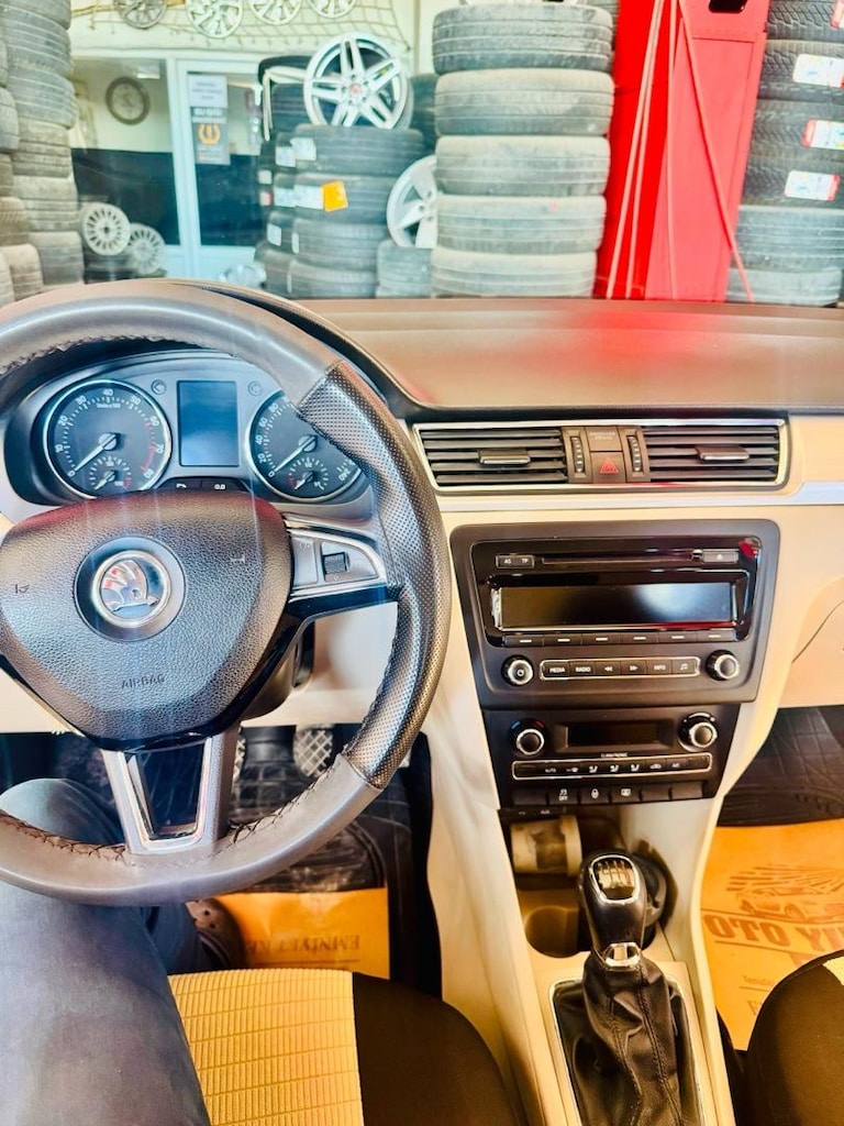 Skoda rapid - 12