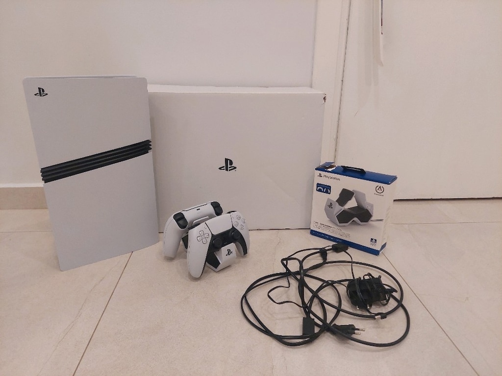 PLAYSTATION 5 PRO+2 KOL+ŞARJ İSTASYONU 2TB SIFIR GİBİ - 3