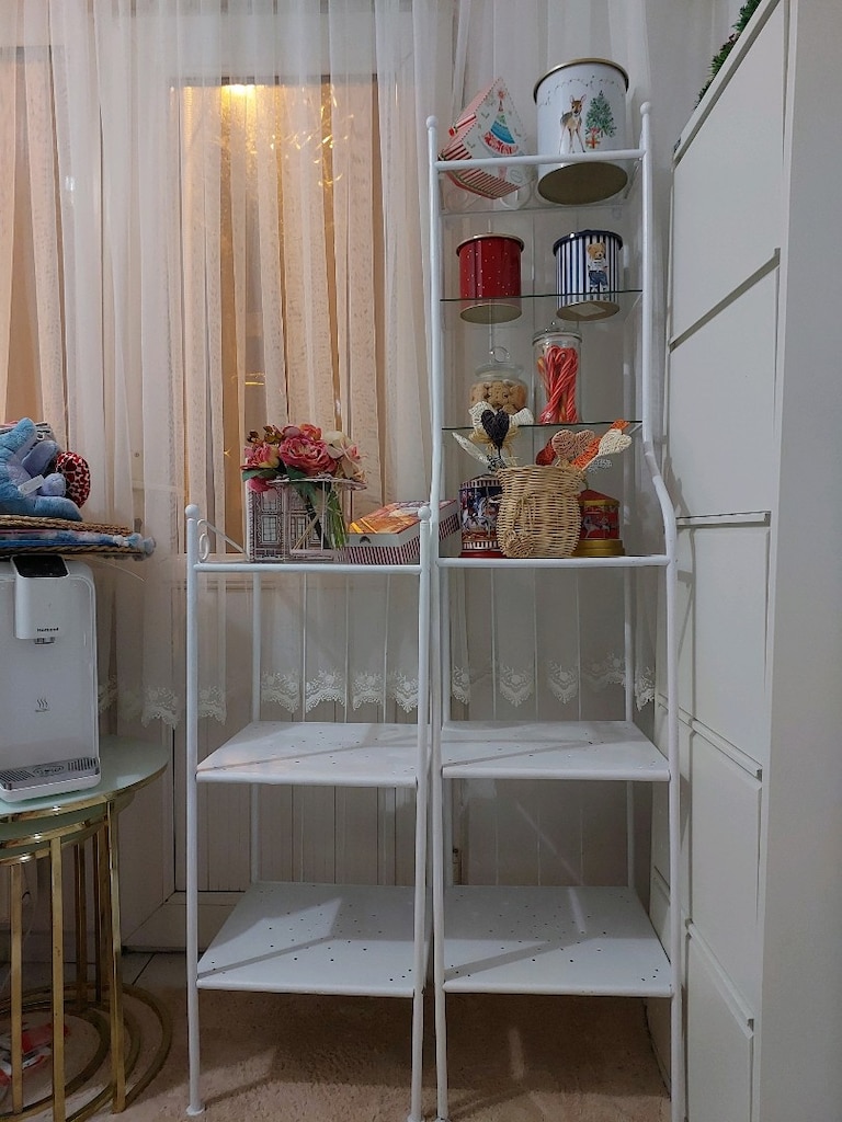Şık ve dekoratif 2 adet ferforje raf birlikte satılıktır