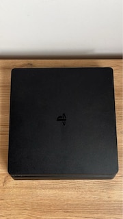 PlayStation 4 Slim 2 Kollu Tertemiz + 2CD - 2