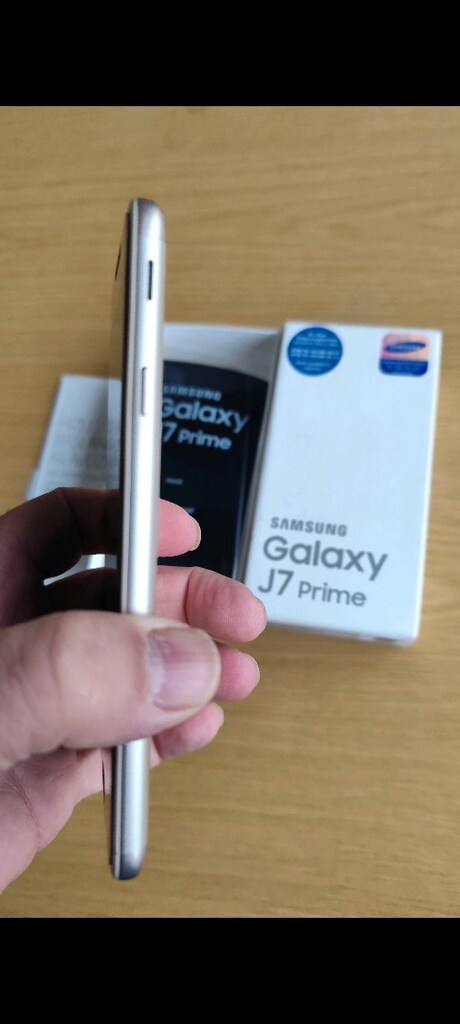Samsung Galaxy J7 Prime - 5