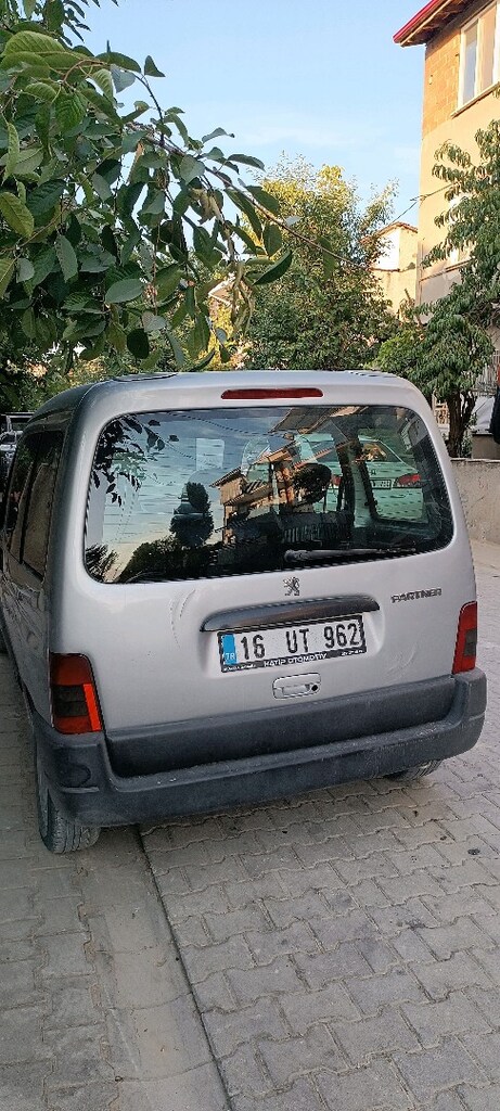 2005 model Peugeot partner - 10