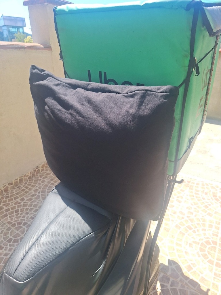 MOTORSİKLET YÜN SIRT YASTIĞI (ÜRÜN SIFIRDIR)