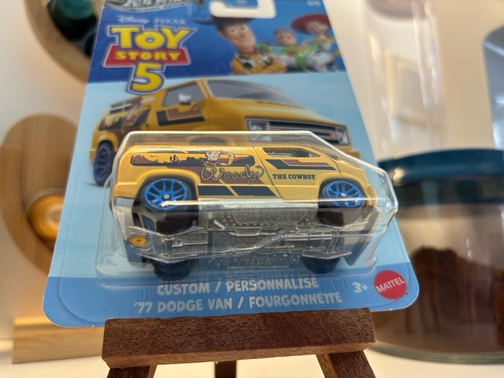 Hot Wheels Toy Story 5 ‘77 Dodge Van Metal Şase - 6