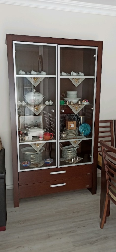 Vitrin ve TV sehpası - 3