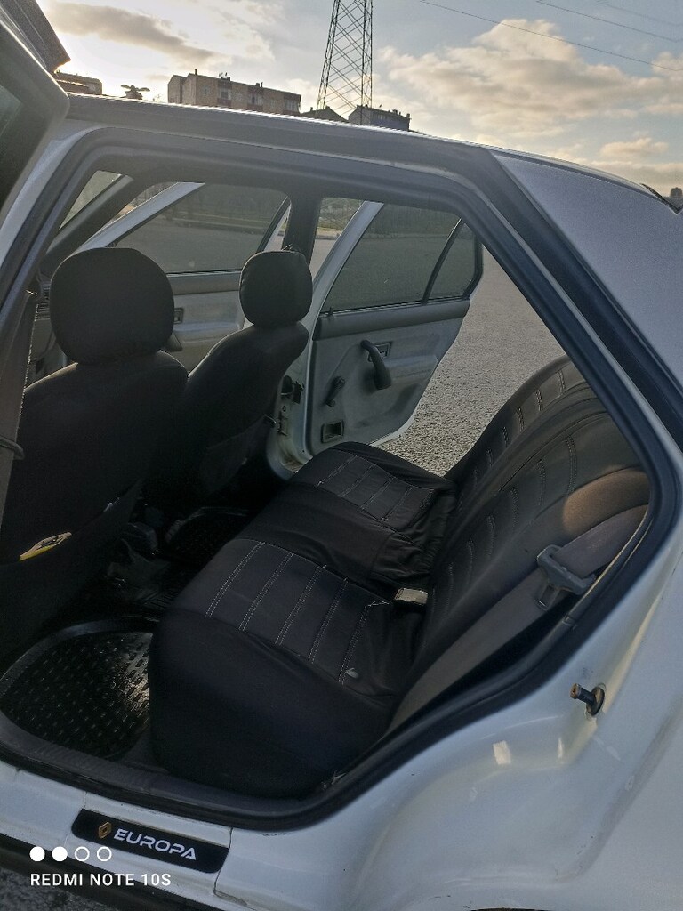 1995 MODEL 1.4 RN RENAULT 19 EUROPA - 12