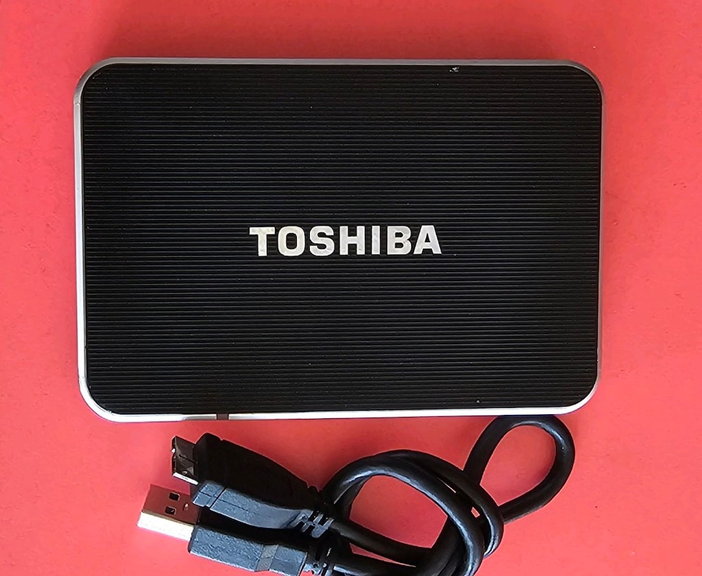 TOSHİBA 1TB HARİCİ HARDDİSK - 2
