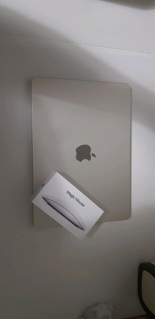 APPLE MACBOOK AIR m4 mouse birlikte yeni ürün 1.5 yıl garantili 256gb