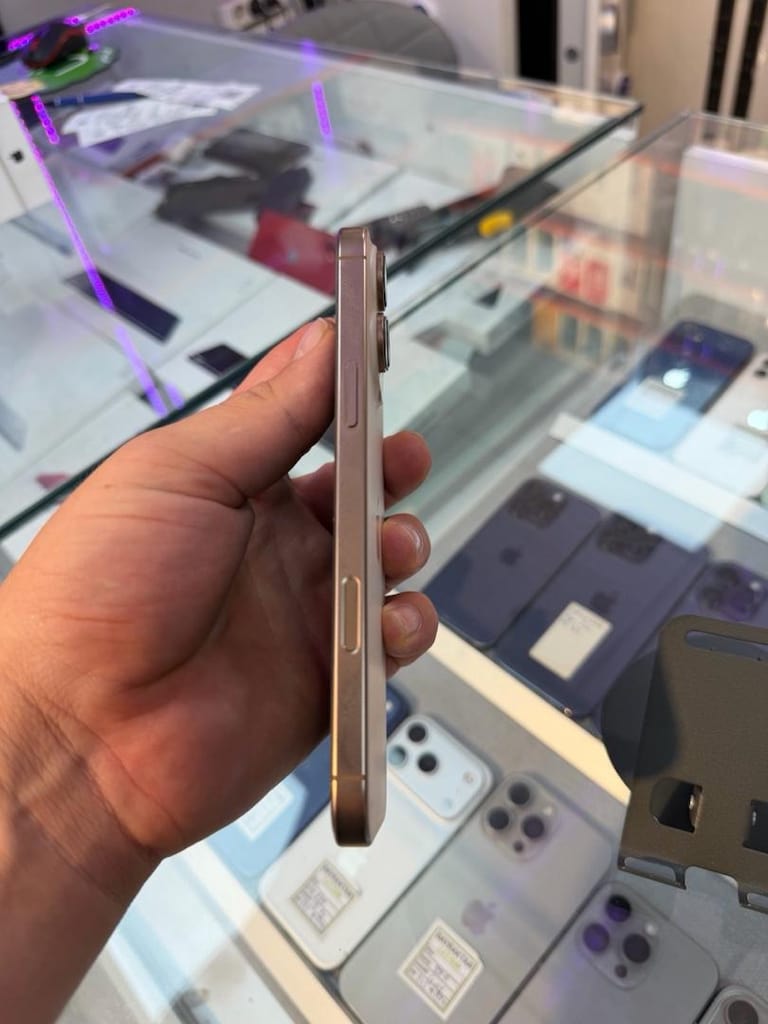 İPhone 16 Pro Max NOKTA HATASIZ pil durumu 90 256 GB HAFIZA IKI AY KUL - 4