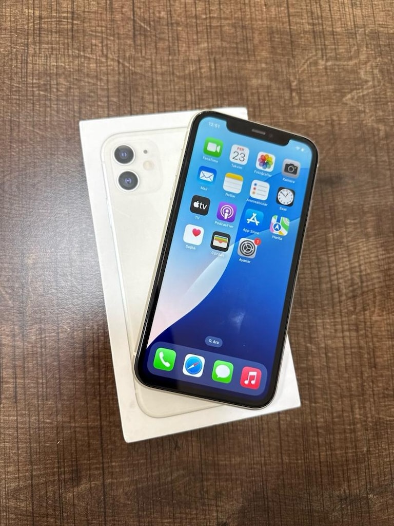 İPHONE 11 BEYAZ 128 GB HATASIZ YURTİÇİ KUTULU FATURALI. PİL SAĞLIĞI 88 - 13