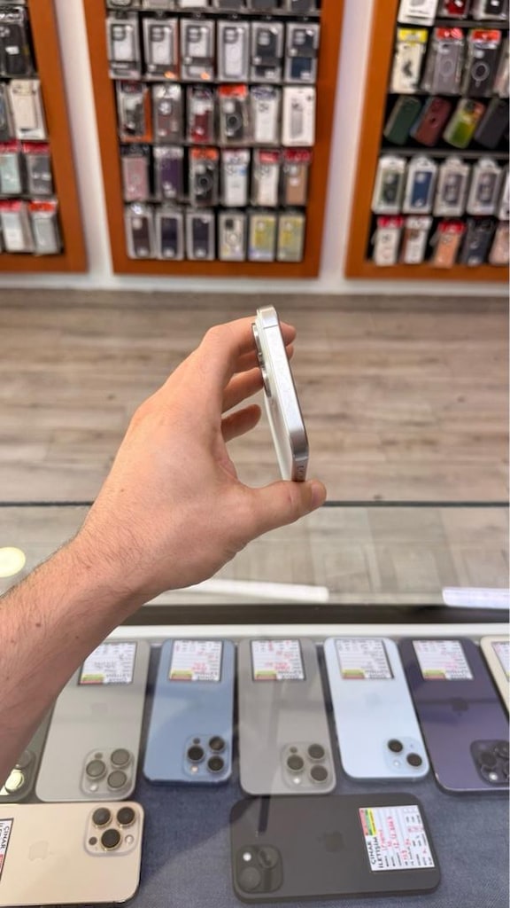 iPhone 15 Pro Max White Titanium 256GB - 4