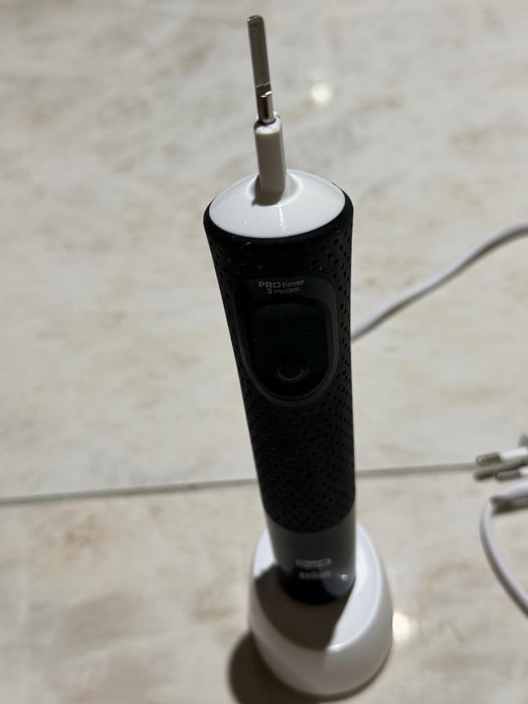 BRAUN ORAL-B ŞARJLI DIŞ FIRÇASI - 4