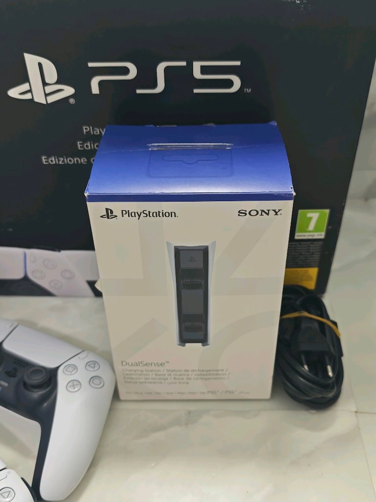 Sony PlayStation 5 Digital Edition CFI-1216B 825GB + 2 DualSense - 3