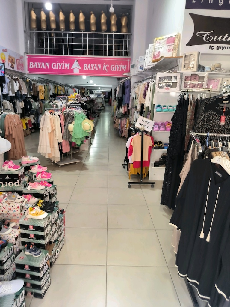 Van suvaroglu caddesi de devren satılık magaza