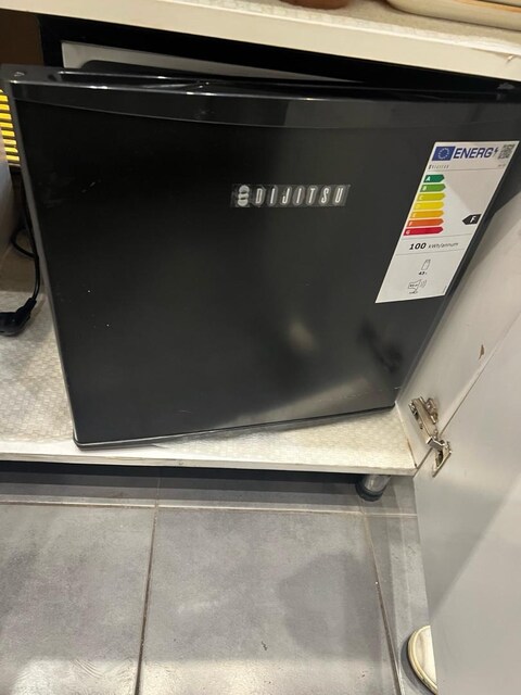 Dijitsu Db55 mini buzdolabı