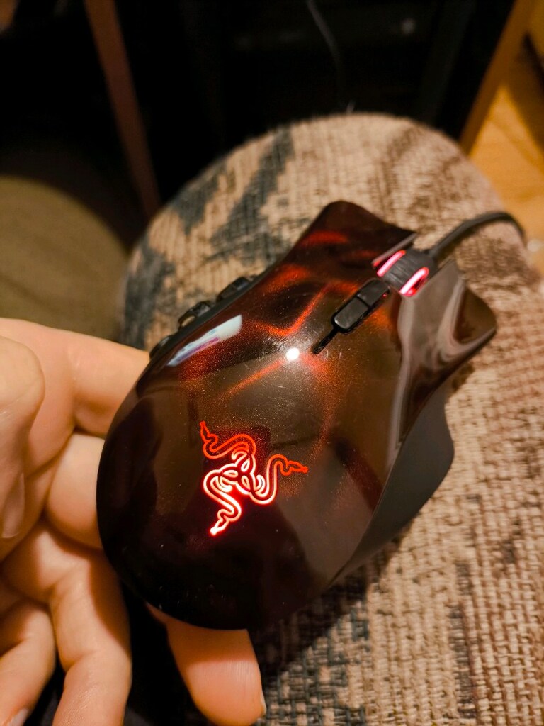 Razer Naga Hex Wraith Red Edition