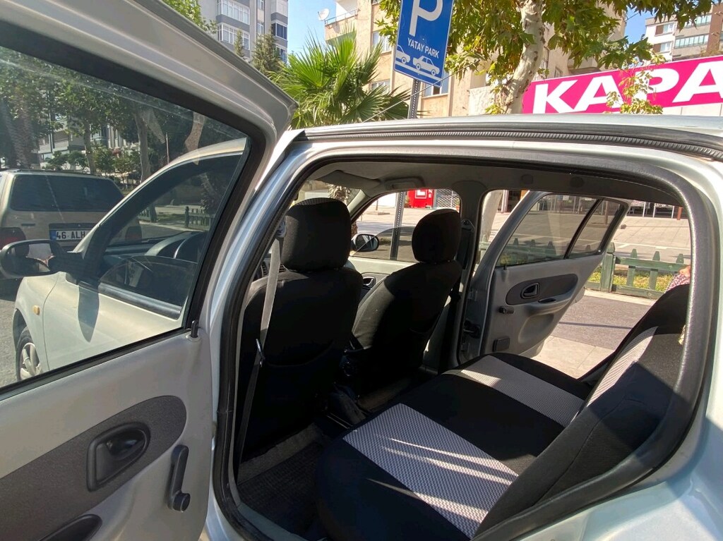 Sahibinden, düşük kilometreli 2005 Clio - 14