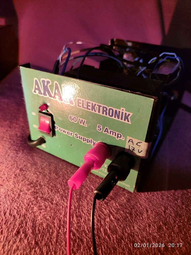 ayarlı4.5 12volt 5 amper göstergeli adaptör - 6