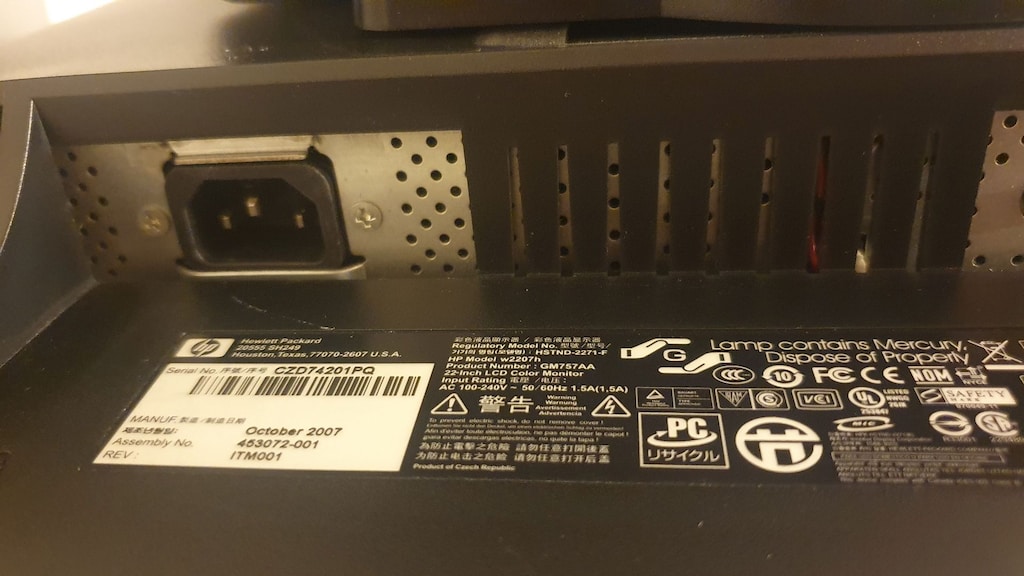 HASARLI: HP w2207h 22 inç LCD Monitör - 16