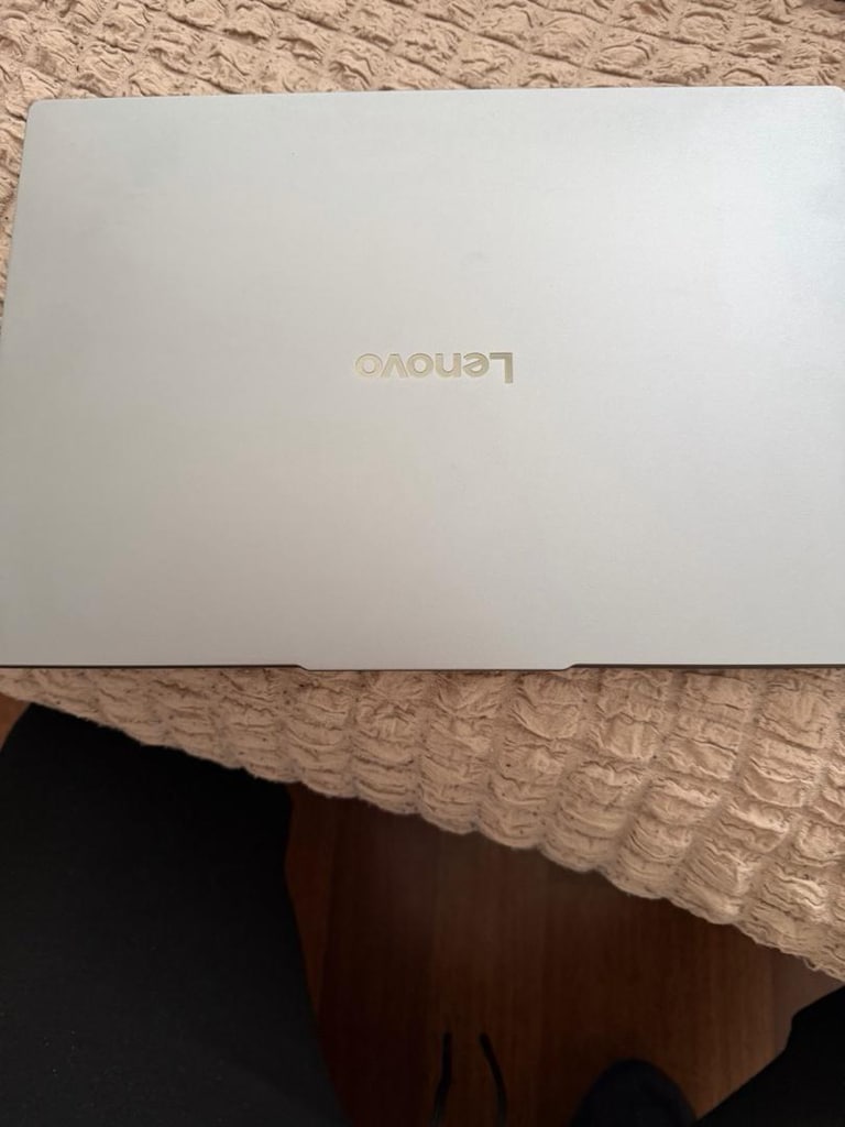 Lenovo Ideapad Slim 3 Ryzen 7 170 8GB 512GB SSD 15.3" - 2