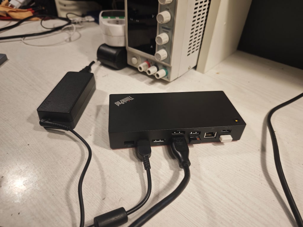 THİNKPAD Universal Type C dock 40AY Model - 3