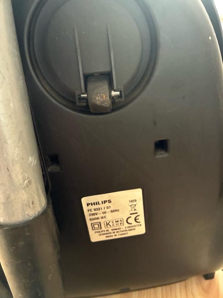 Philips Süpürge + IKEA Mıllberget Çalışma Koltuğu - 7