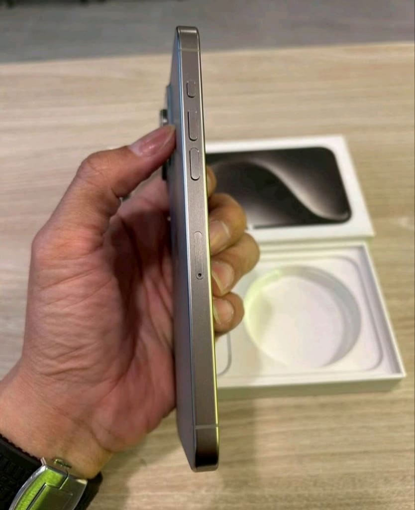 İLK SAHİBİNDEN İPhone 15 PRO MAX - 2