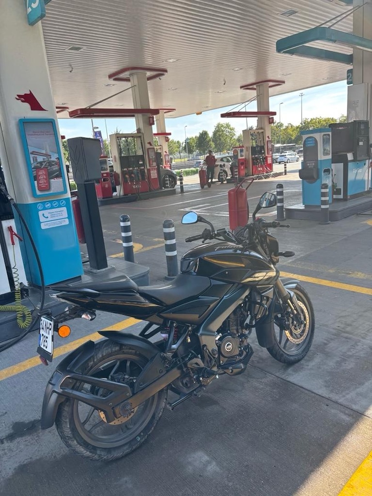 bajaj ns 200ug - 3