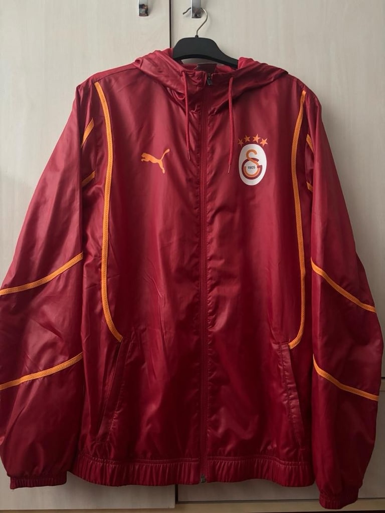 Puma Galatasaray yağmurluk
