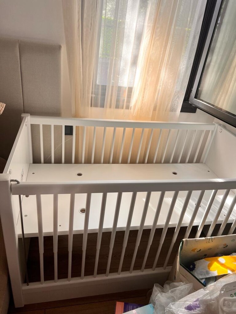 Çilek marka,tekerlekli bebek karyolası ve bamboo yatak - 3