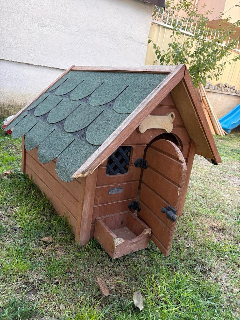 KÖPEK KULÜBESİ - 5