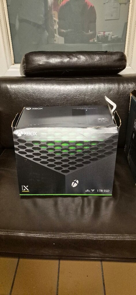 Xbox Series X 1 TB + 2 Orijinal Kol + Logitech G920 Direksiyon Seti - 2