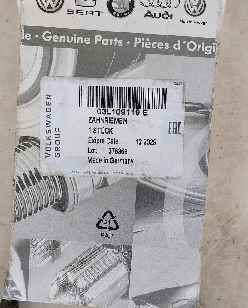 Triger Dişli kam kayışı VW Audi Skoda SEAT (1.6 2.0 TDI) orjinal - 2