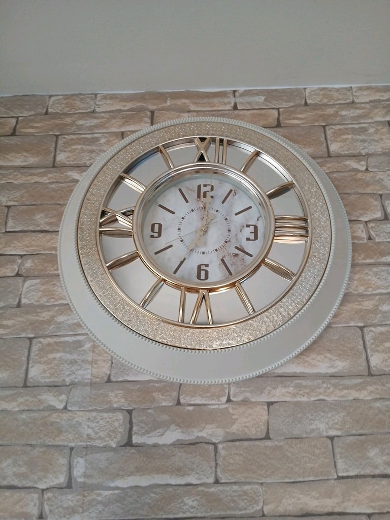 DUVAR SAATI. YENI GIBI - 3
