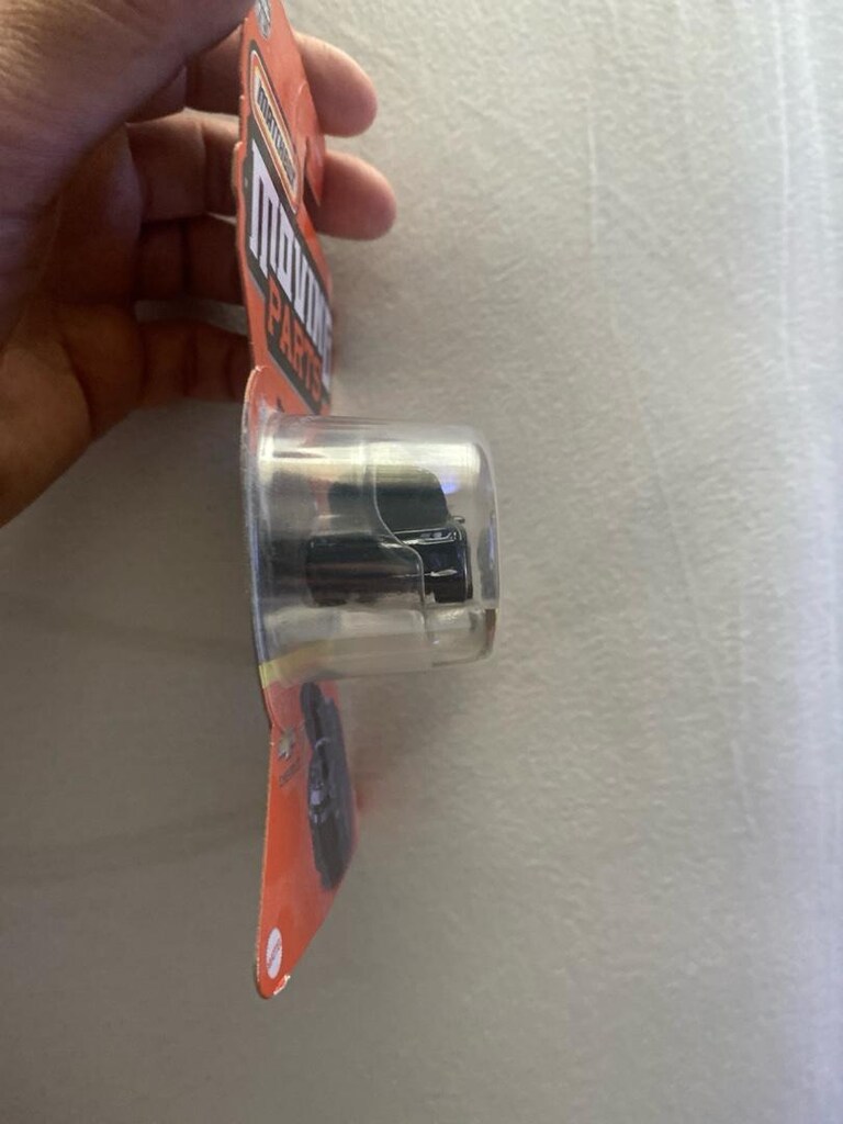 matchbox 2016chevy camaro - 3